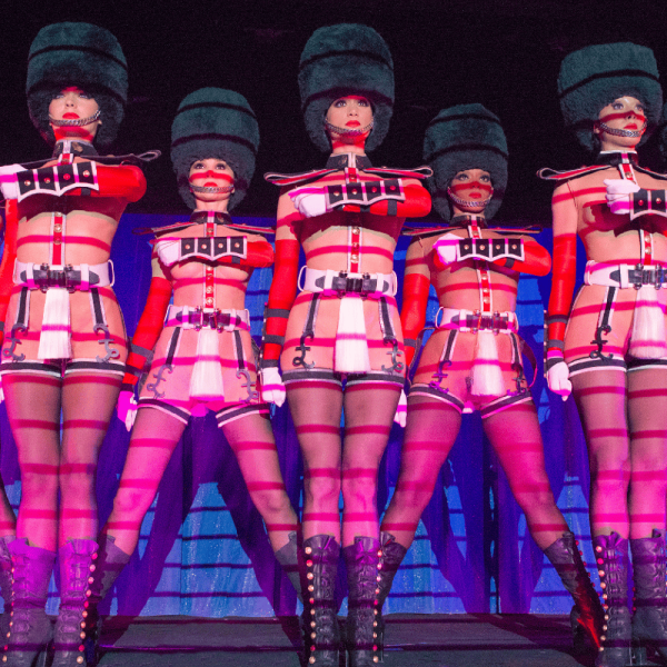 CRAZY PRIVILEGE & GINGER — Crazy Horse Paris